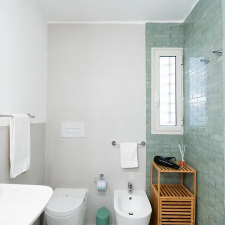 Controcanto Elegant - 3 Bedroom Flat شقة